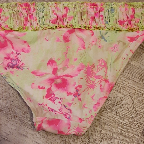 Victoria's secret size Medium neon orchid's bikini - Picture 3 of 5